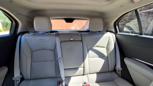 Used 2023 Cadillac XT4 Luxury w/ Cold Weather Package FWD image 18