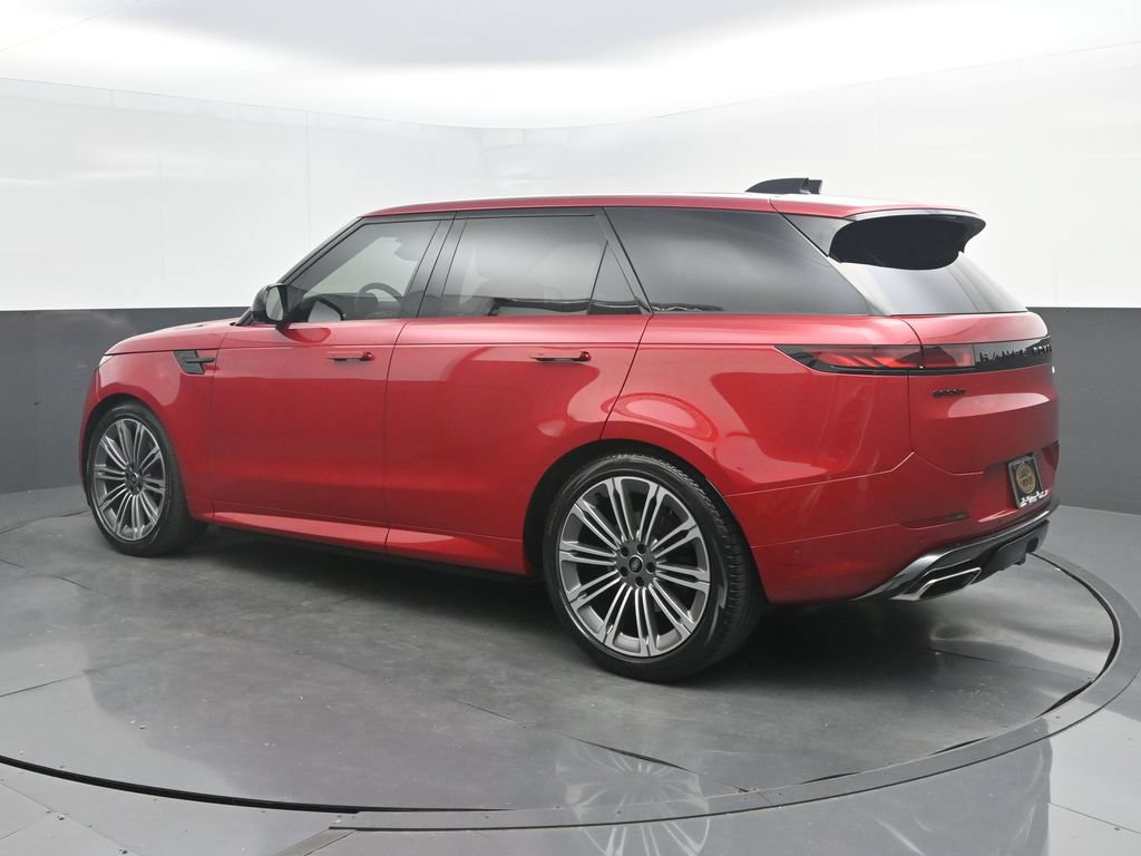 Used 2023 Land Rover Range Rover Sport SE Dynamic AWD/4WD image 3