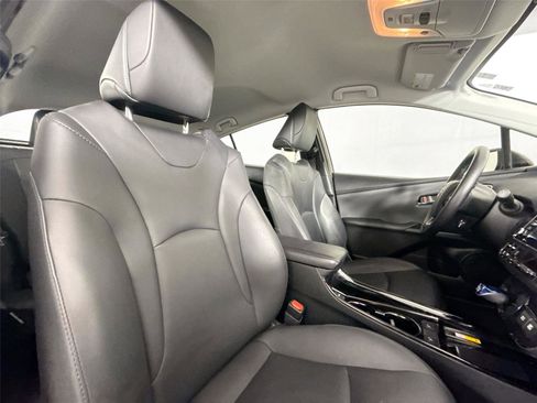 Certified 2022 Toyota Prius image 39
