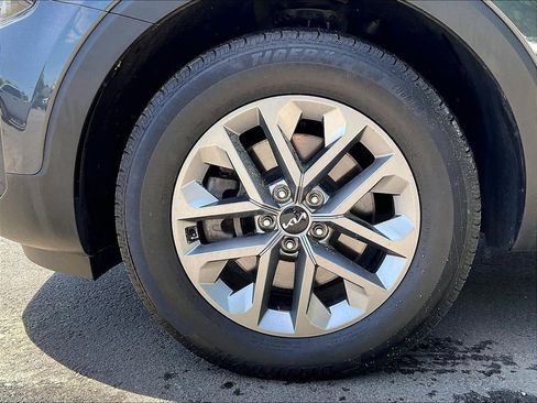 Used 2023 Kia Telluride LX AWD/4WD image 23