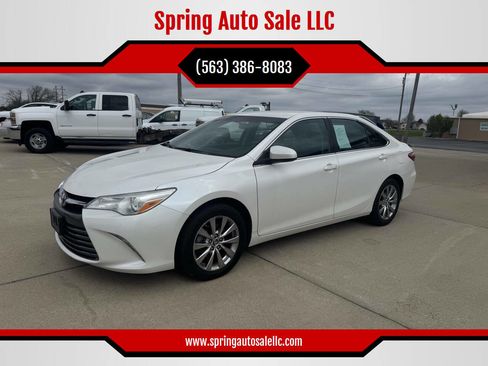 Used 2015 Toyota Camry XLE image 1