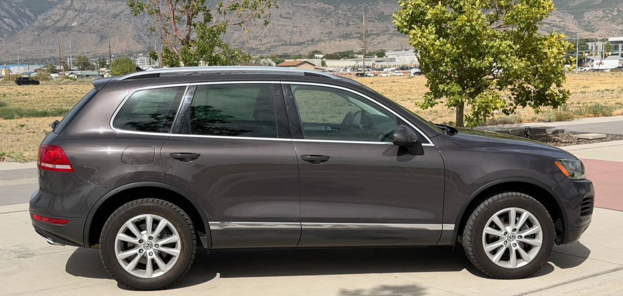 Used 2013 Volkswagen Touareg VR6 AWD/4WD image 5