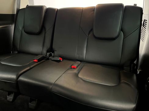 Used 2023 Nissan Armada SL w/ Captain's Chairs Package image 32