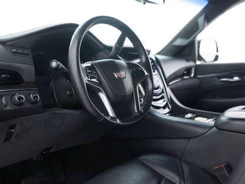 Used 2017 Cadillac Escalade Platinum AWD/4WD image 23