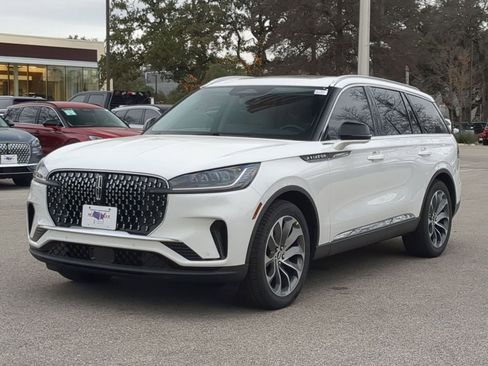 New 2026 Lincoln Aviator Premiere image 7