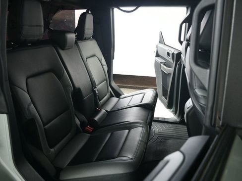 Used 2022 Ford Bronco Black Diamond image 41