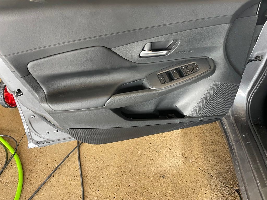 Certified 2026 Nissan Sentra SV w/ SV Convenience Package FWD image 9