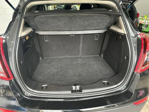 Used 2022 Buick Encore Preferred FWD image 17