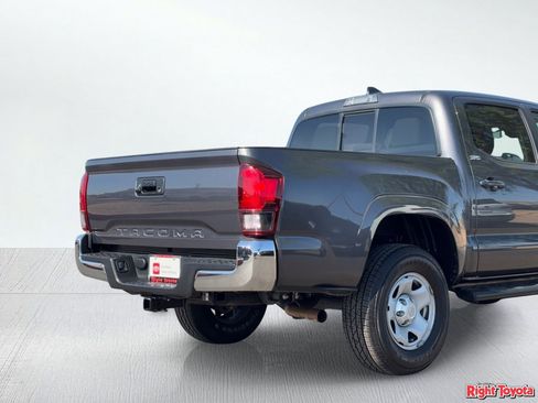 Certified 2019 Toyota Tacoma SR5 image 11
