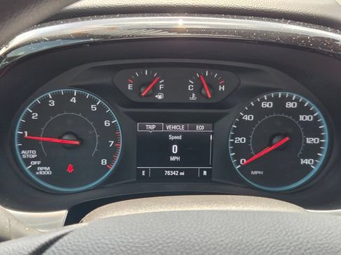 Used 2021 Chevrolet Traverse LS FWD image 22