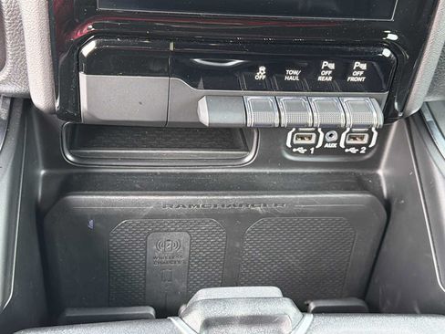 Used 2023 RAM 1500 Laramie AWD/4WD image 6