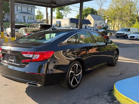 Used 2022 Honda Accord Sport image 5