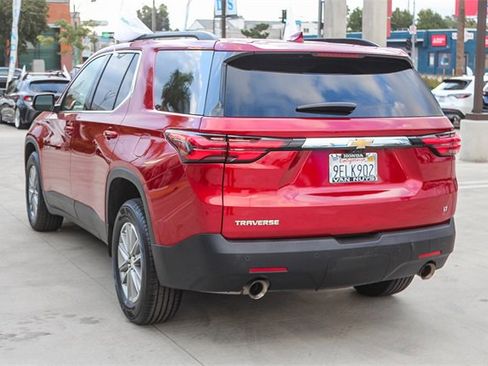 Used 2023 Chevrolet Traverse LT image 7
