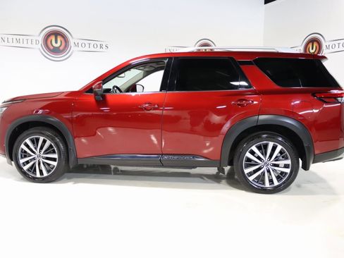 Used 2022 Nissan Pathfinder Platinum w/ Cargo Package image 31