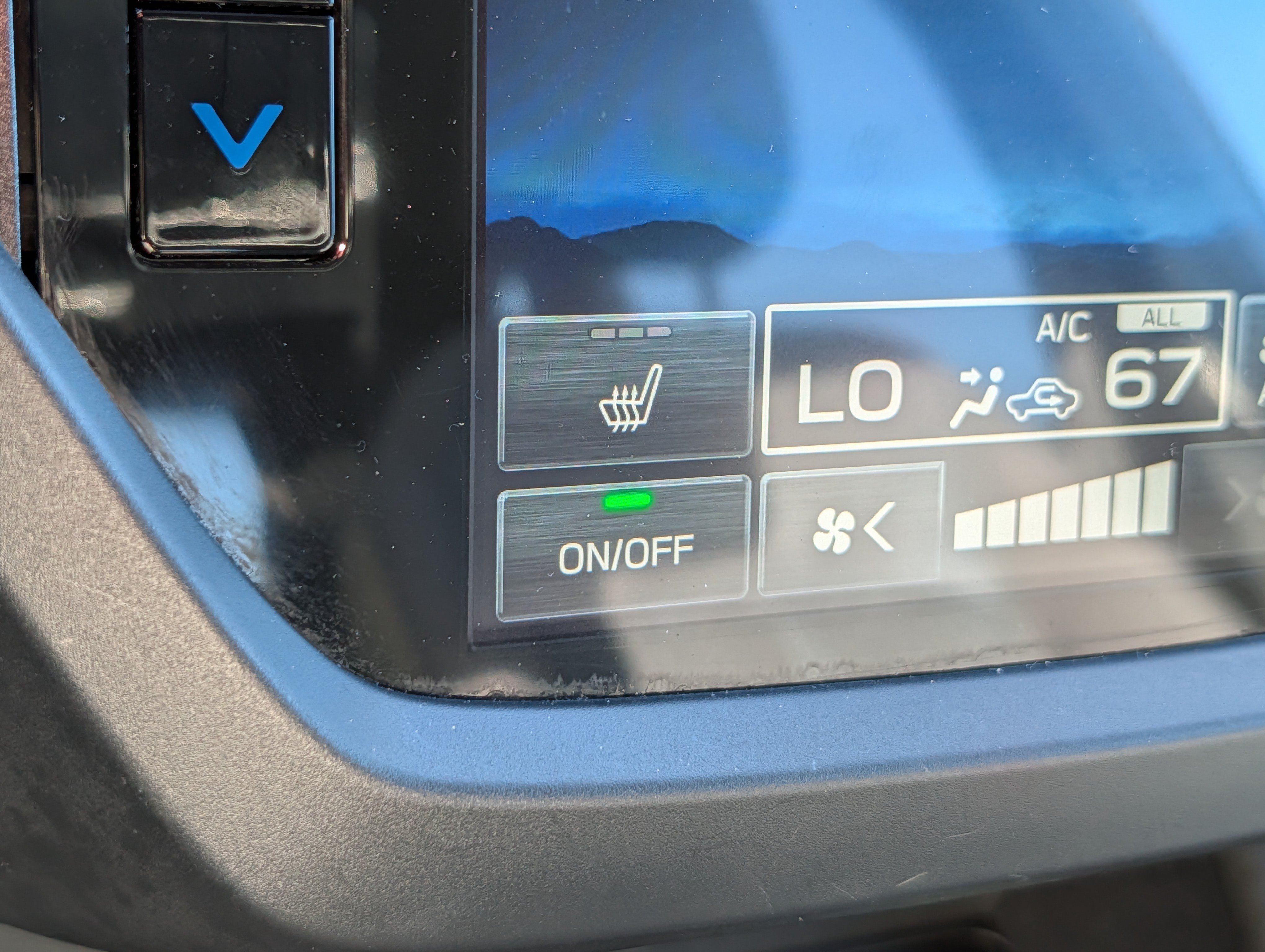 Certified 2025 Subaru Forester Premium AWD/4WD image 28