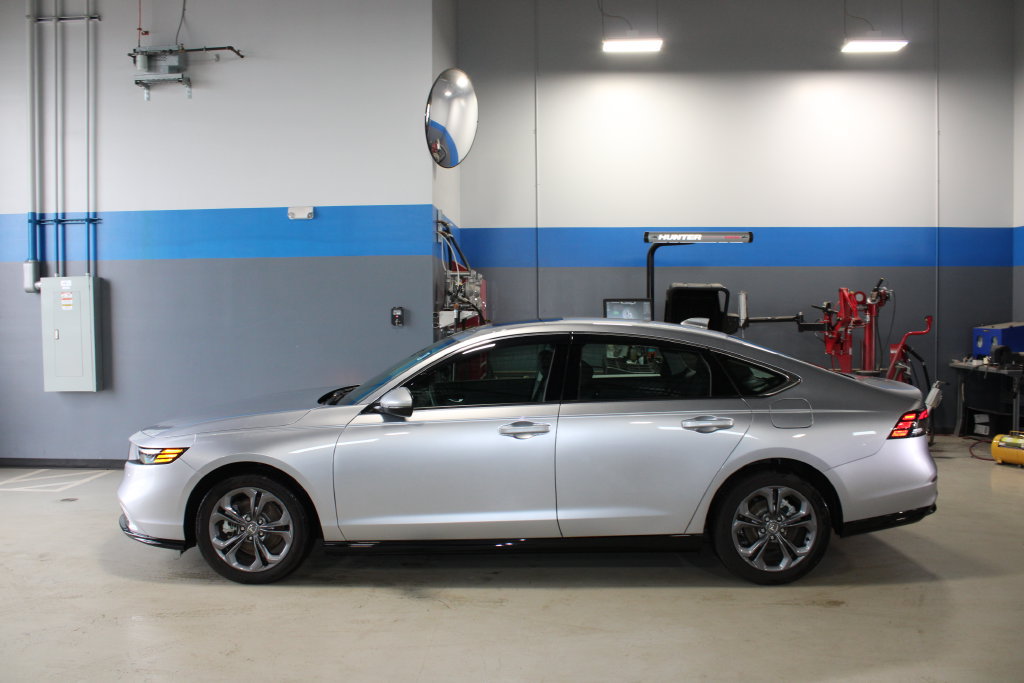 Certified 2025 Honda Accord EX-L image 9