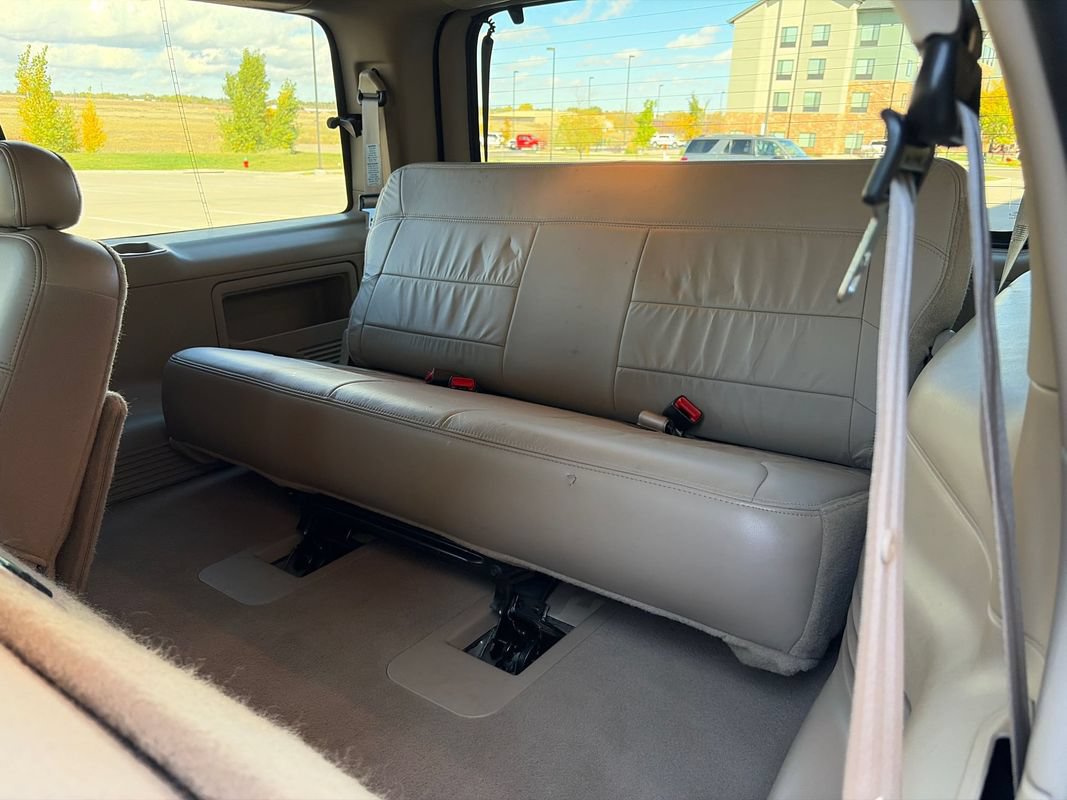 Used 2001 Lincoln Navigator 4WD image 18