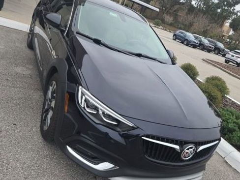Used 2019 Buick Regal Preferred w/ Sights and Sounds Package image 1