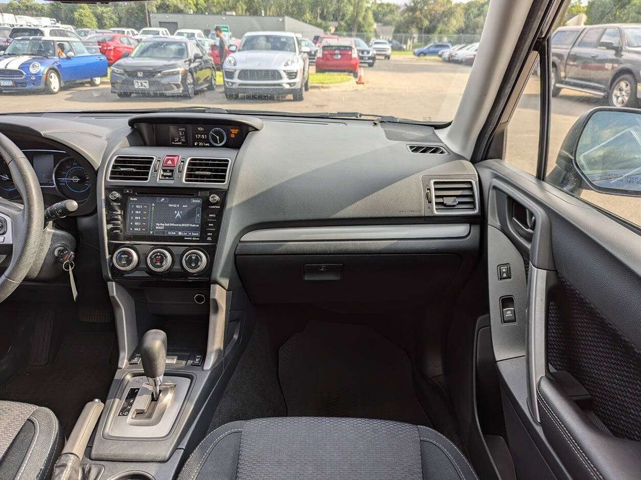Used 2017 Subaru Forester 2.5i Premium AWD/4WD image 17