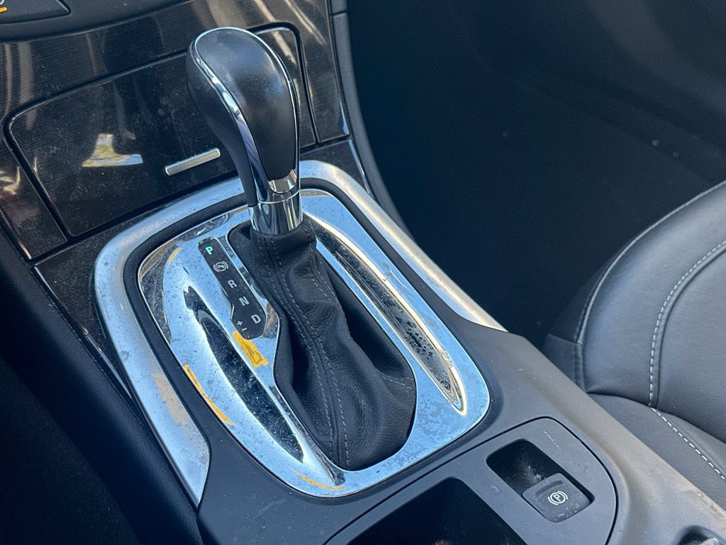 Used 2017 Buick Regal Sport Touring FWD image 25