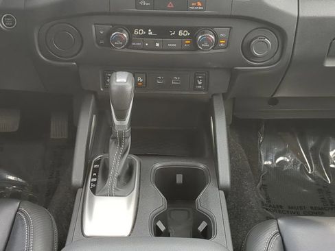 Certified 2024 Nissan Frontier SL w/ Technology Package RWD image 19