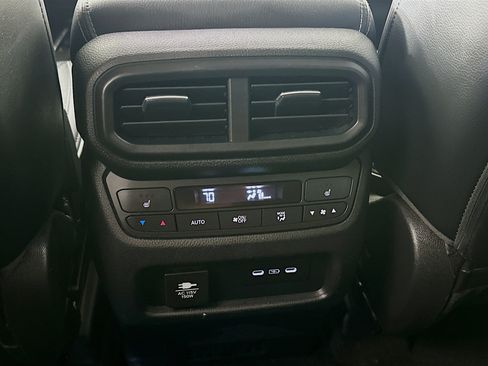 Used 2024 Honda Pilot Elite image 28