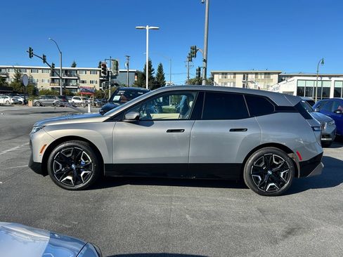 Used 2024 BMW iX xDrive50 w/ Sport Package AWD/4WD image 2