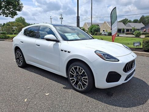 New 2025 Maserati Grecale GT image 22