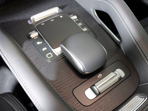 Used 2026 Mercedes-Benz GLE 53 AMG 4MATIC image 26