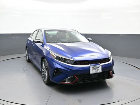 Certified 2024 Kia Forte GT-Line FWD image 3