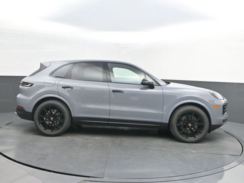 New 2026 Porsche Cayenne image 8