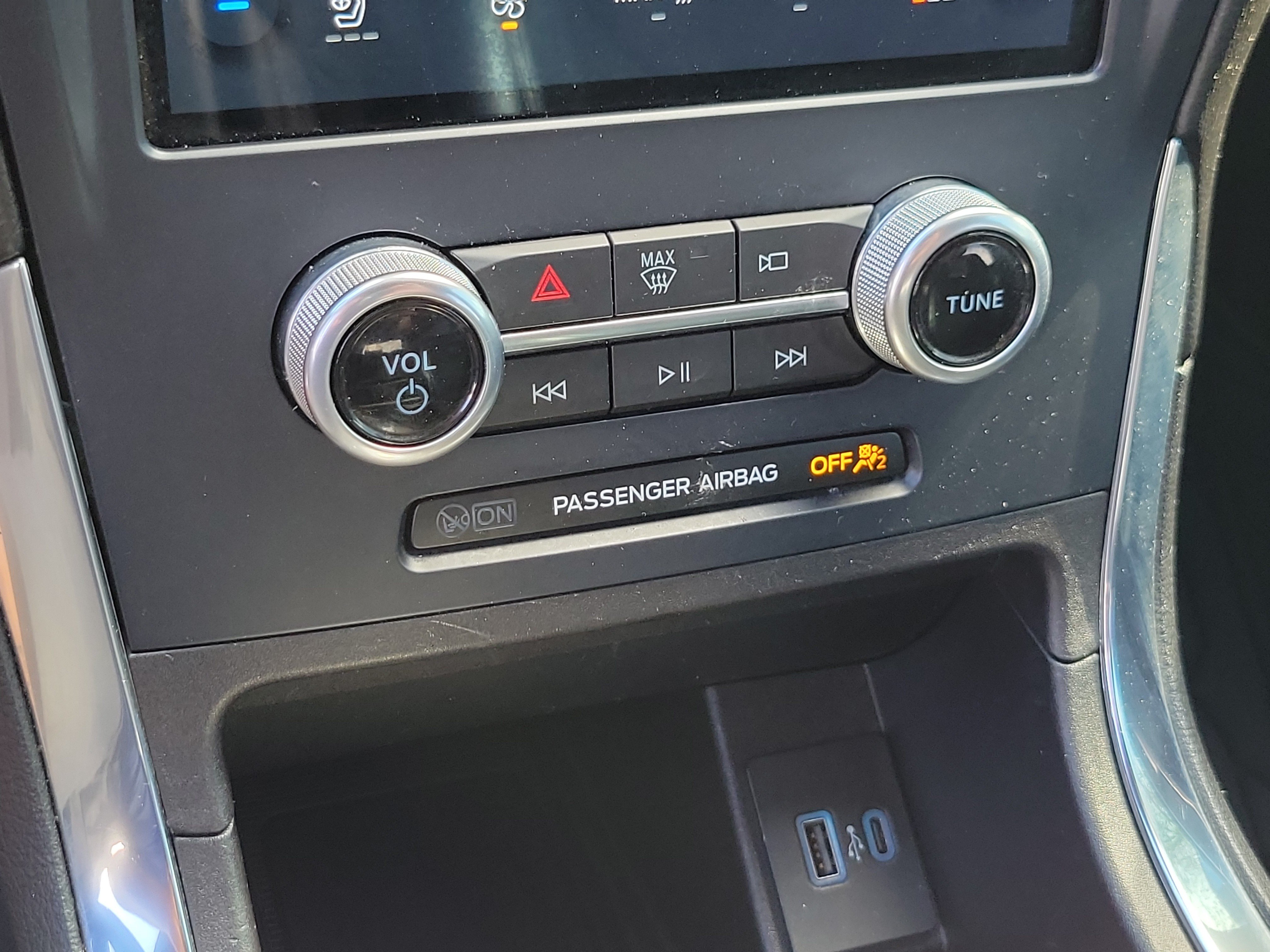 Used 2023 Ford Edge ST w/ Equipment Group 401A AWD/4WD image 16