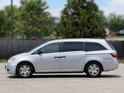 Used 2013 Honda Odyssey LX image 8