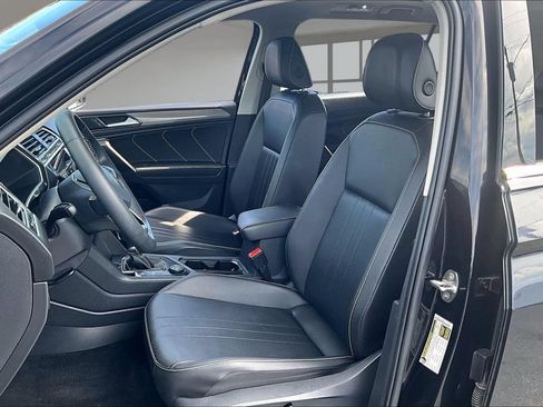 Used 2022 Volkswagen Tiguan SE AWD/4WD image 25