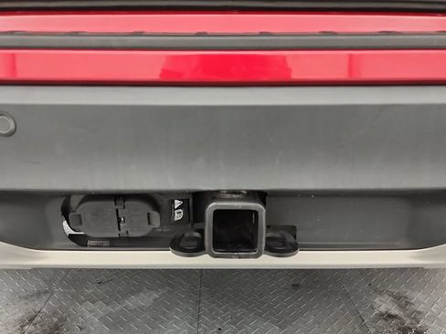 Used 2023 Ford Explorer XLT w/ Equipment Group 202A AWD/4WD image 16