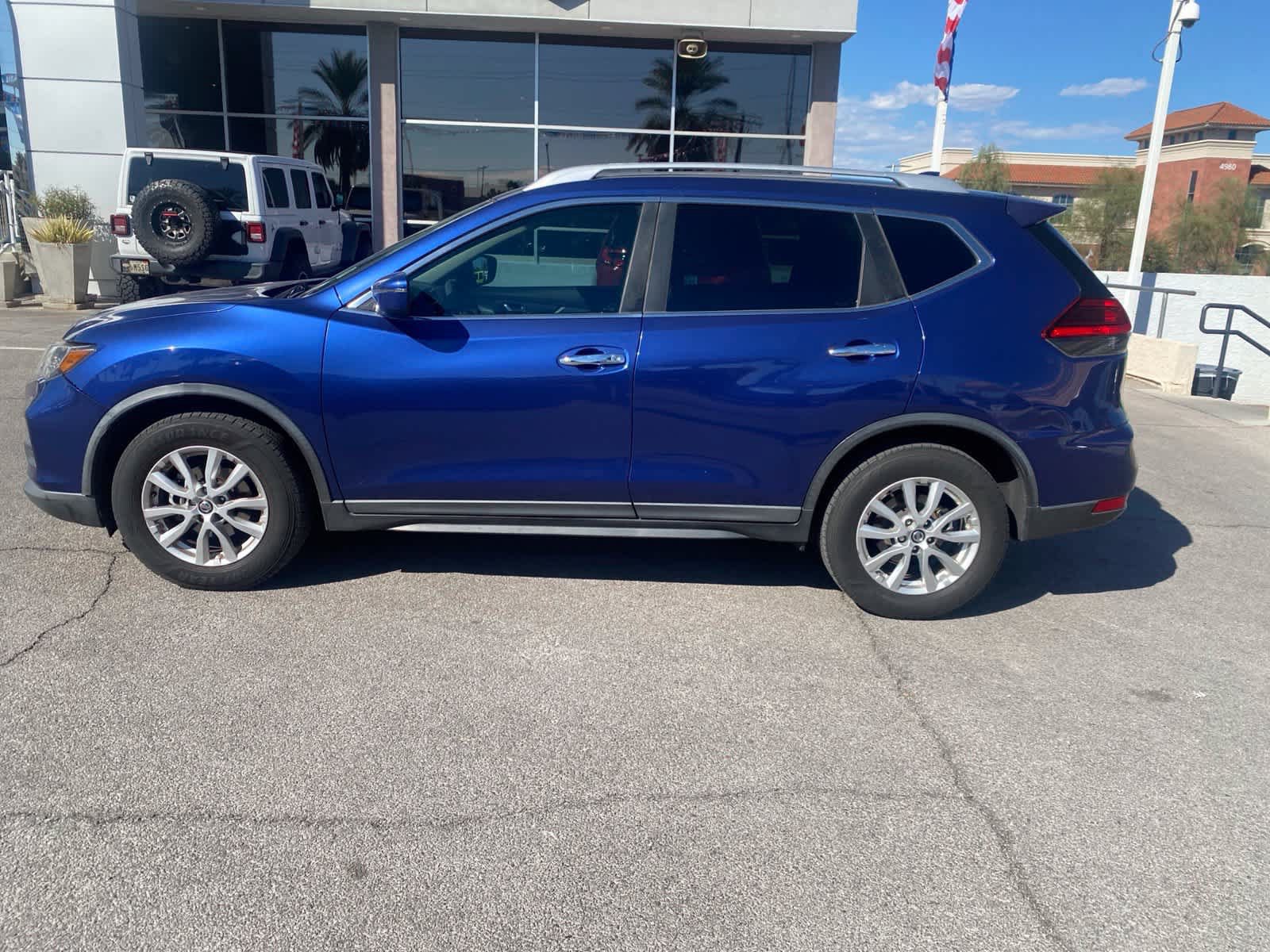 Used 2017 Nissan Rogue SV FWD image 9