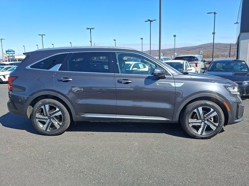 Certified 2023 Kia Sorento EX image 7