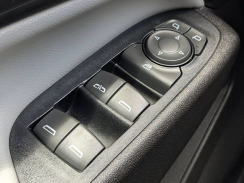 Used 2019 Chevrolet Equinox LT FWD image 29