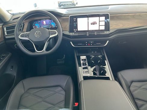 New 2026 Volkswagen Atlas SE image 48