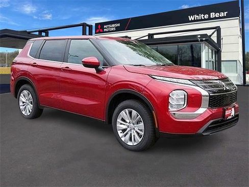 New 2025 Mitsubishi Outlander ES image 1