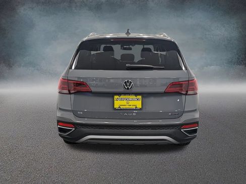 Used 2022 Volkswagen Taos SE AWD/4WD image 5