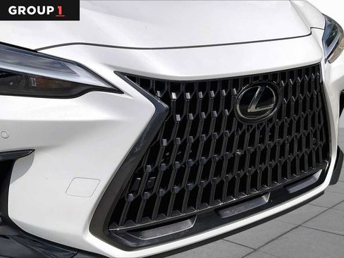 Used 2025 Lexus NX 250 FWD w/ Towing Package (2000 Lbs) image 27