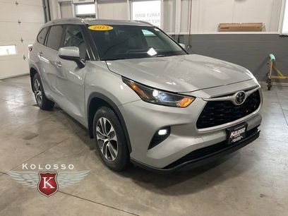 Used 2023 Toyota Highlander XLE