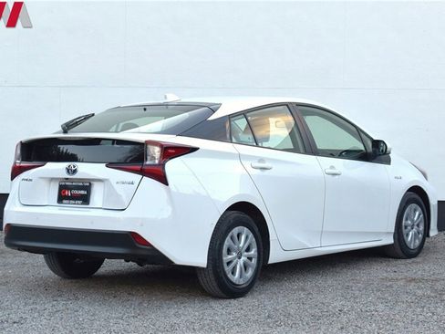 Used 2021 Toyota Prius LE FWD image 5