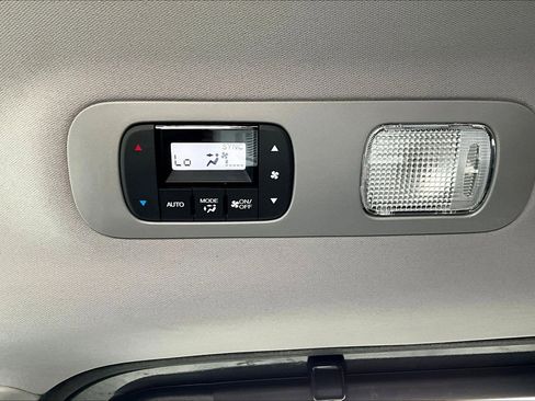 Used 2023 Honda Odyssey Touring image 25