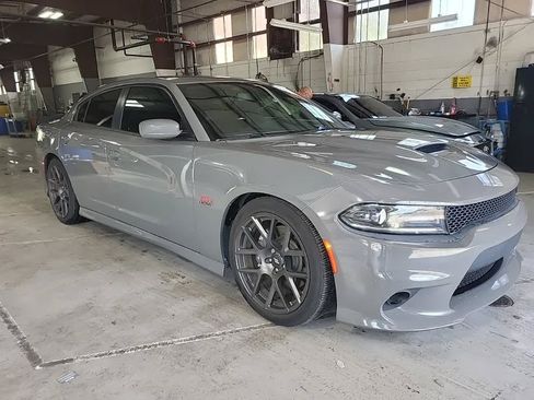 Used 2018 Dodge Charger R/T Scat Pack RWD image 5