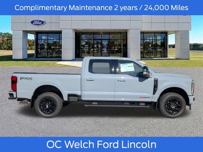 New 2026 Ford F250 Lariat w/ Black Appearance Package