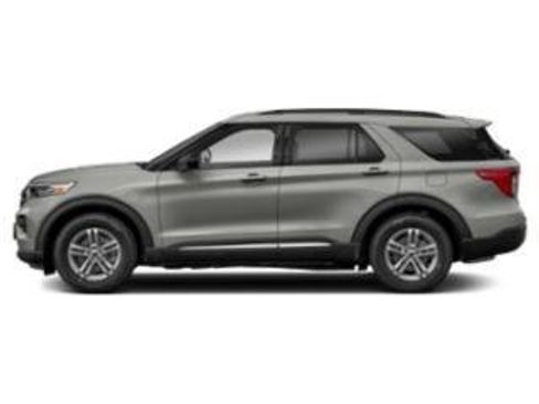 Used 2022 Ford Explorer XLT w/ Class IV Trailer Tow Package RWD image 12