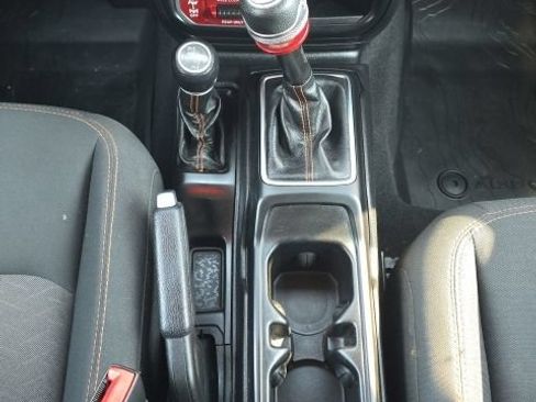 Used 2020 Jeep Gladiator Mojave w/ Cold Weather Group AWD/4WD image 21
