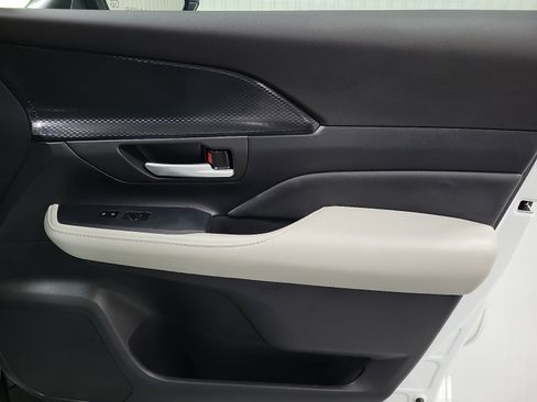 Certified 2024 Toyota Grand Highlander AWD Hybrid image 16